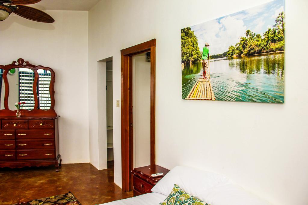 Sunshine Lodge: Your Home Away From Home Μοντέγκο Μπέυ Εξωτερικό φωτογραφία