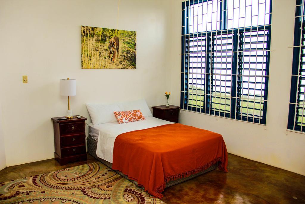 Sunshine Lodge: Your Home Away From Home Μοντέγκο Μπέυ Εξωτερικό φωτογραφία