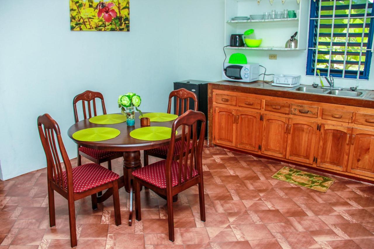 Sunshine Lodge: Your Home Away From Home Μοντέγκο Μπέυ Εξωτερικό φωτογραφία